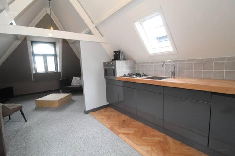 Zonnig appartement met terras - Afbeelding 2