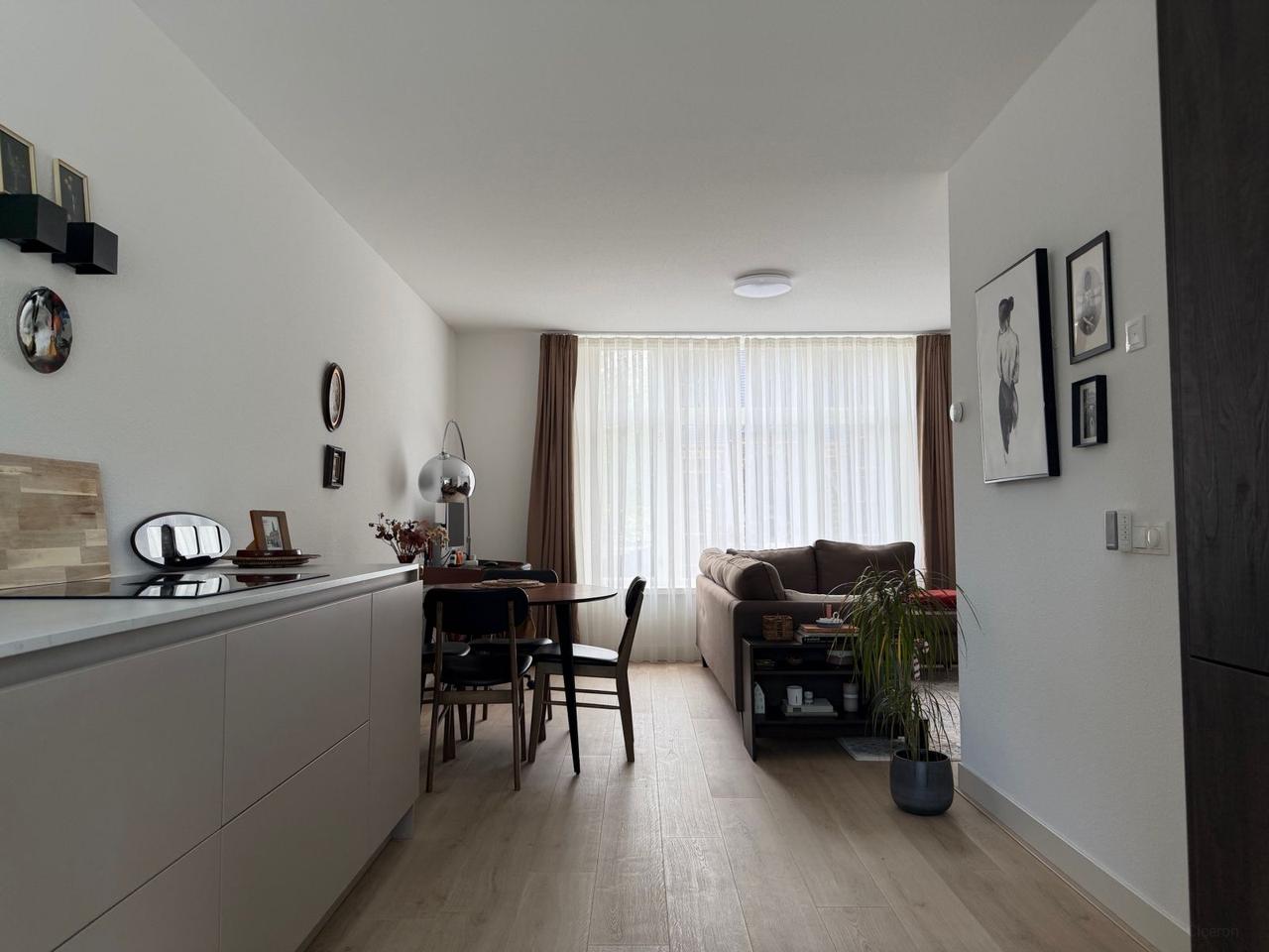 3-kamer appartement met balkon - Afbeelding 4