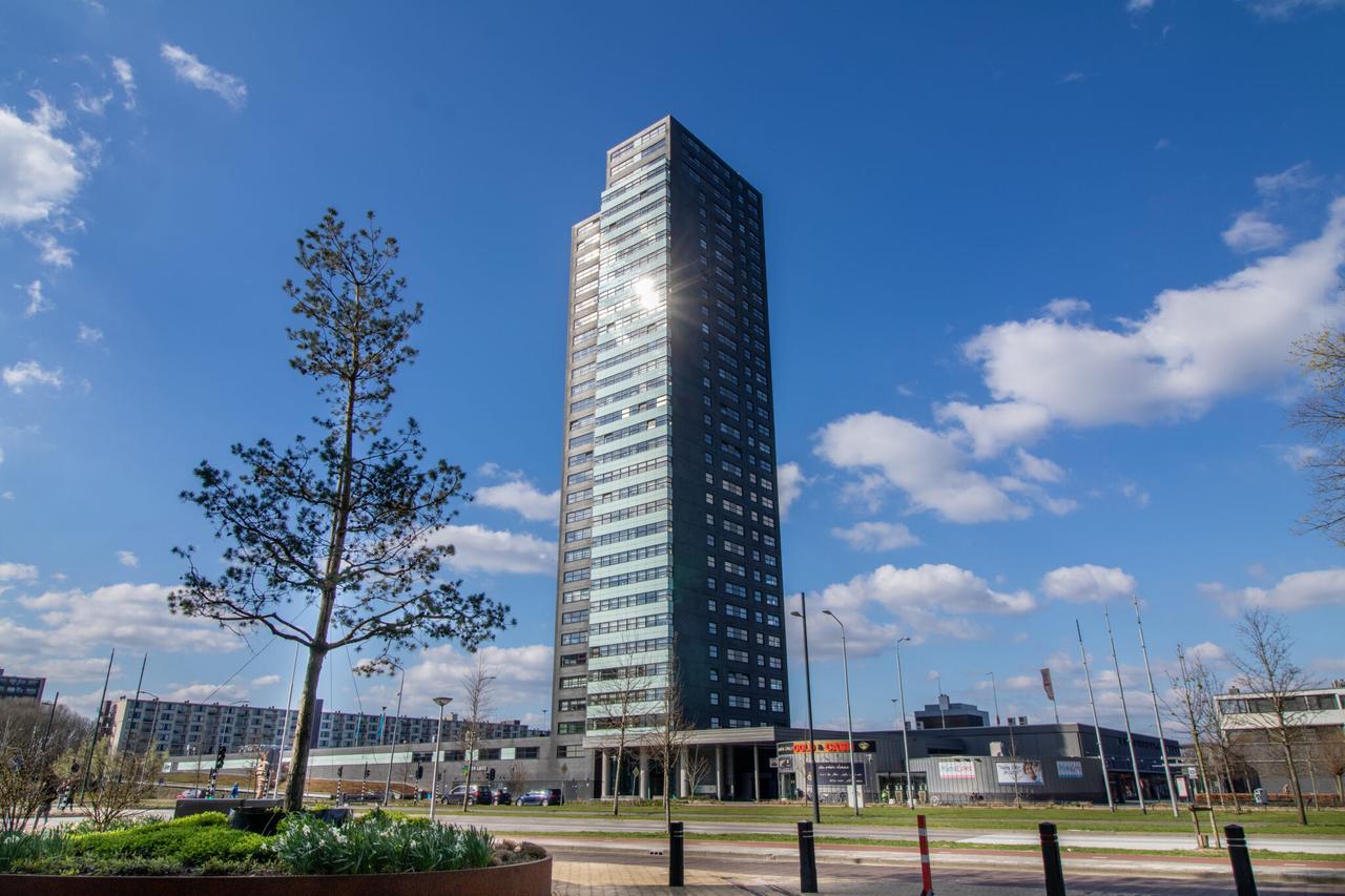 3-kamerappartement met parking op de 20e - Afbeelding 1