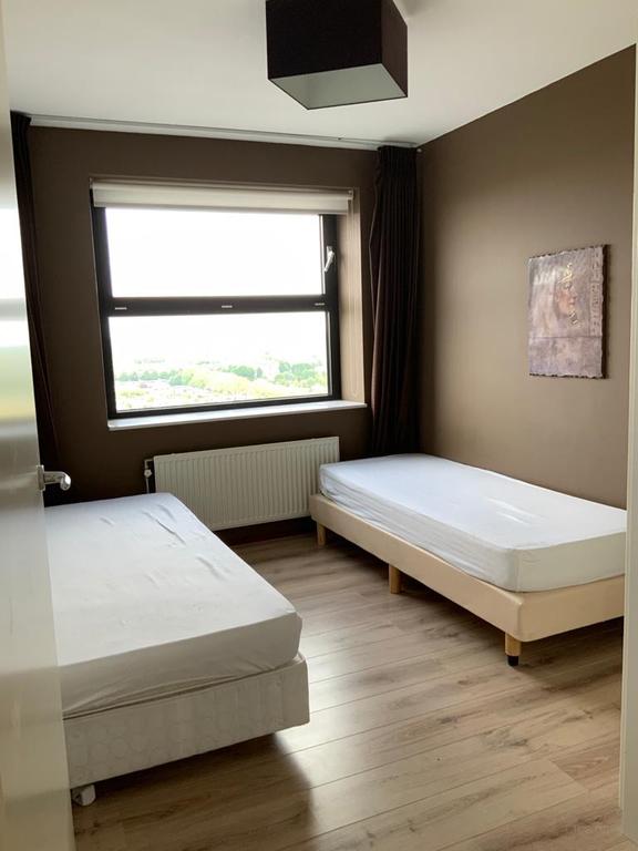 3-kamerappartement met parking op de 20e - Afbeelding 10