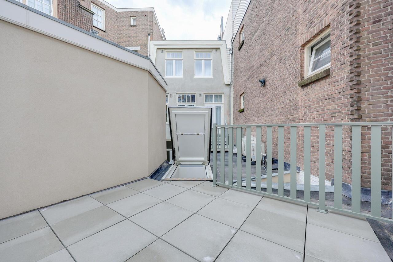Renovated Apartment on the Amstel River - Image 19
