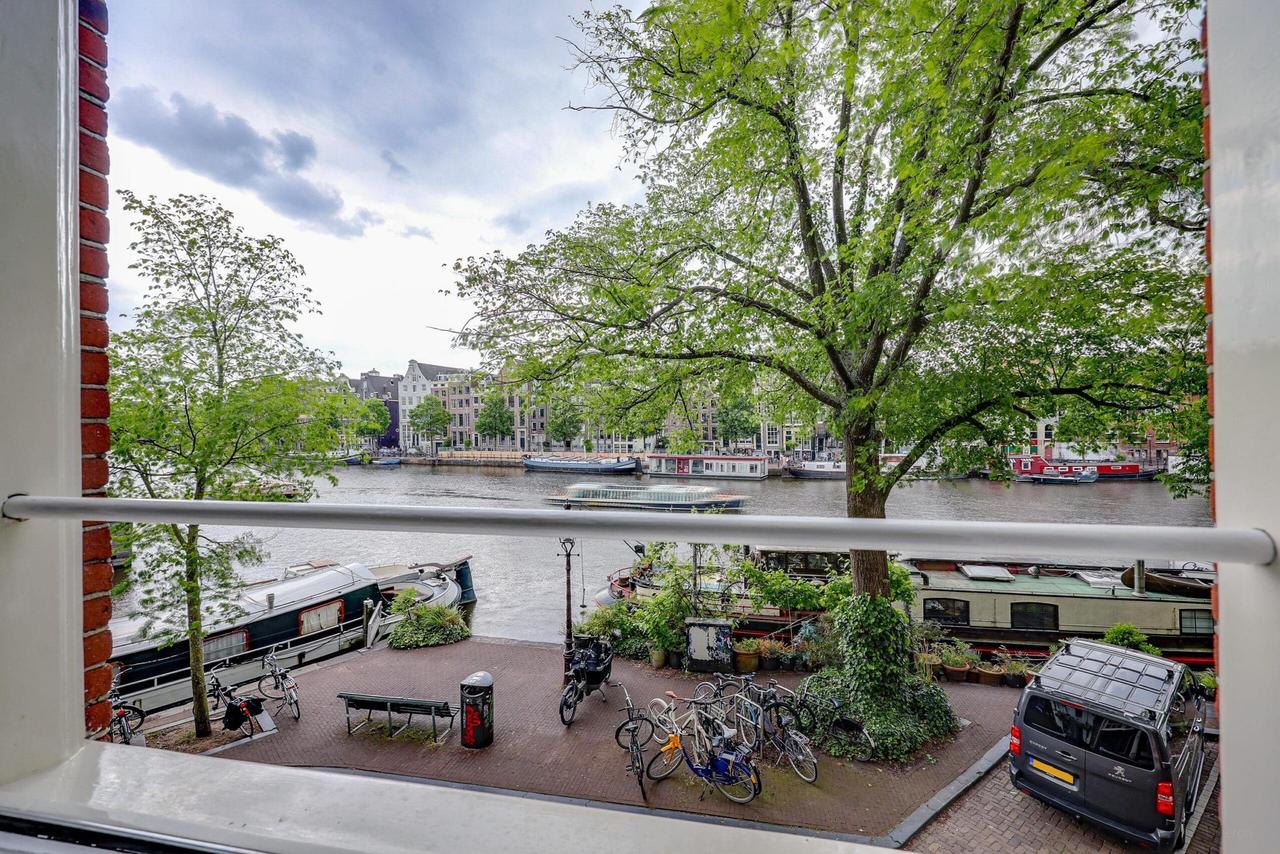 Renovated Apartment on the Amstel River - Image 4