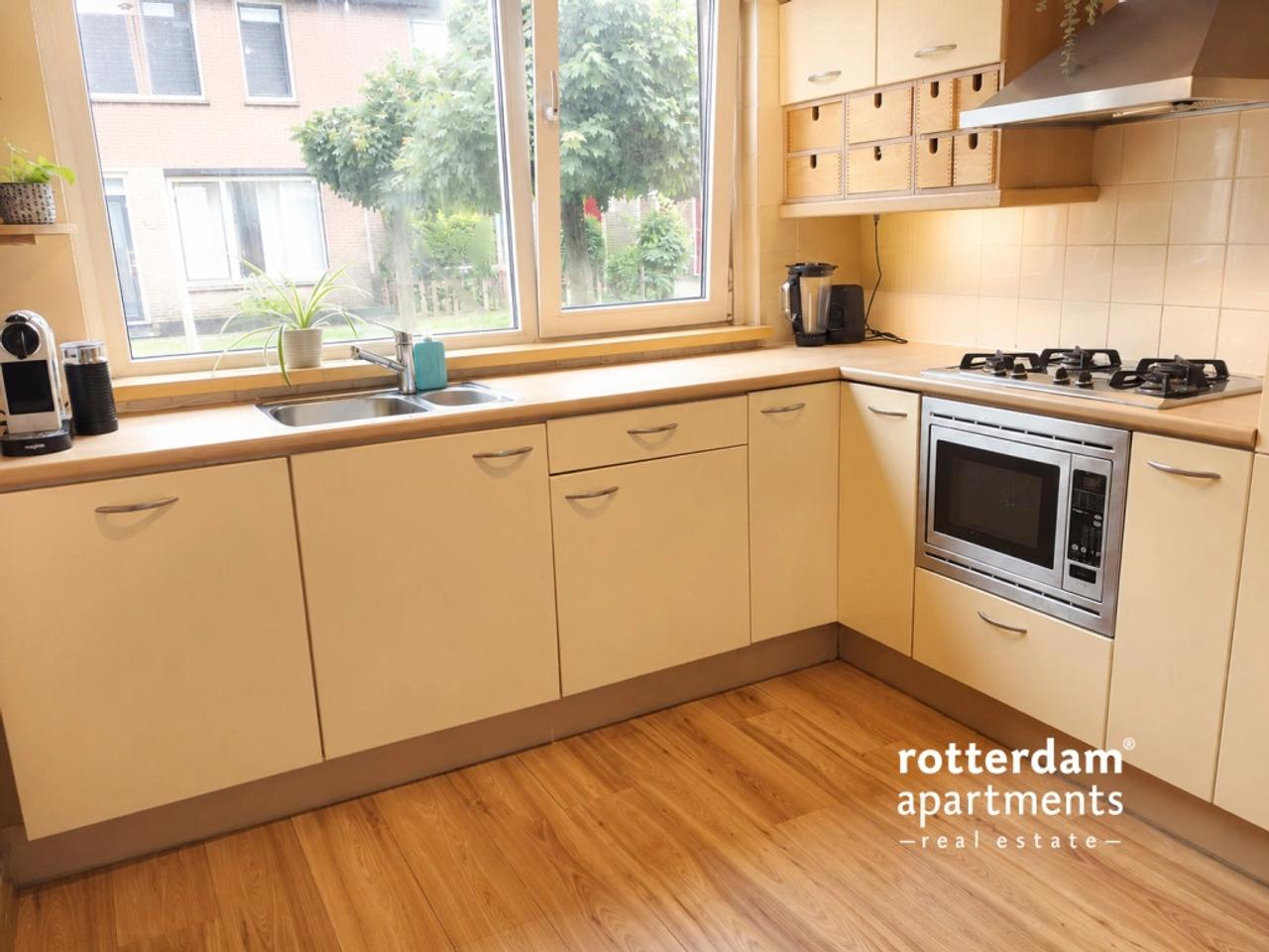 Tussenwoning met 4 slaapkamers en tuin - Afbeelding 3