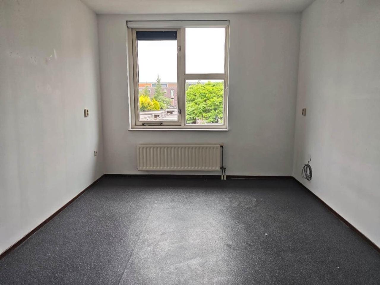 4-slaapkamer huis met tuin - Afbeelding 8