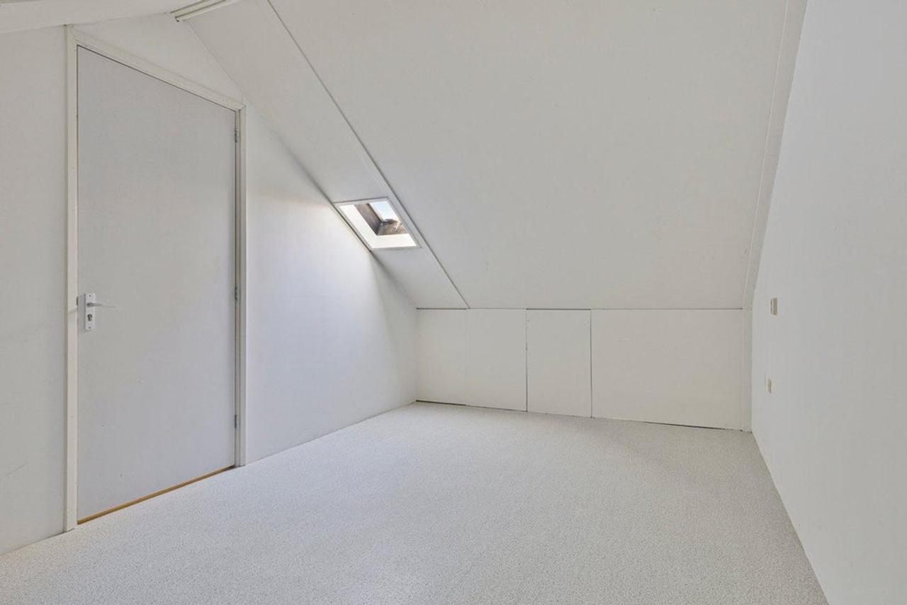 4-slaapkamer huis met tuin - Afbeelding 9