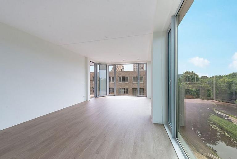 2-bedroom apartment with parking space - Image 10