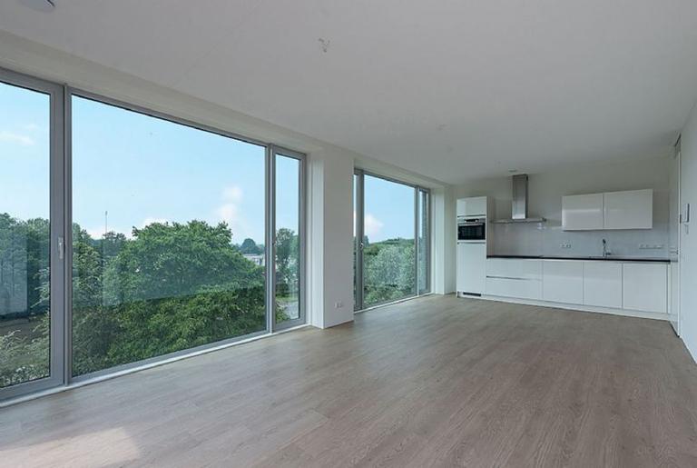 2-bedroom apartment with parking space - Image 8