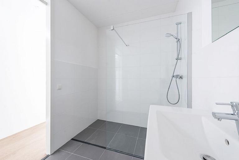 2-bedroom apartment with parking space - Image 18