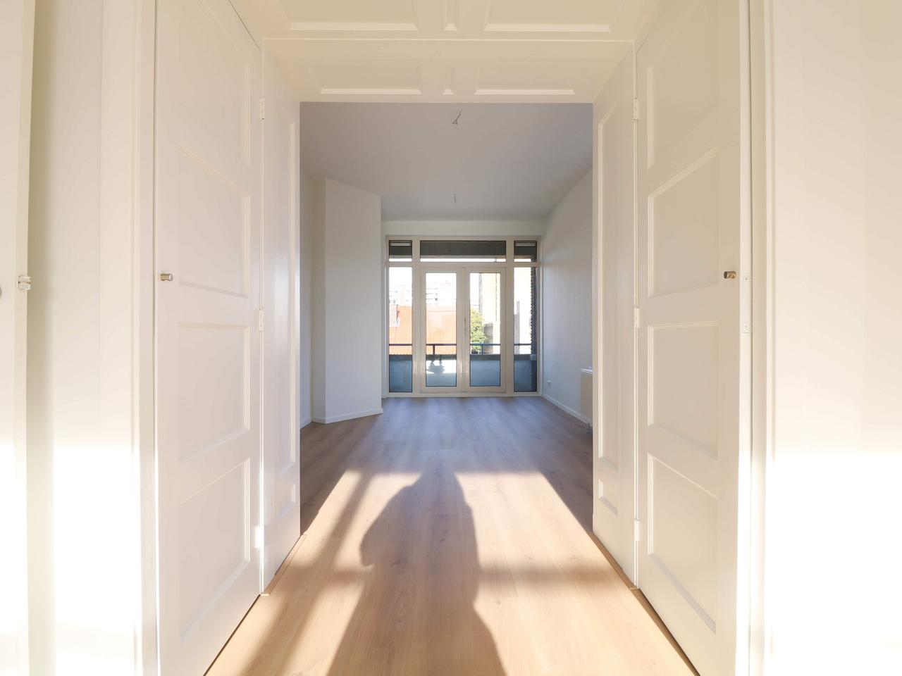 Gerenoveerd 3-kamerappartement met balkon - Afbeelding 3
