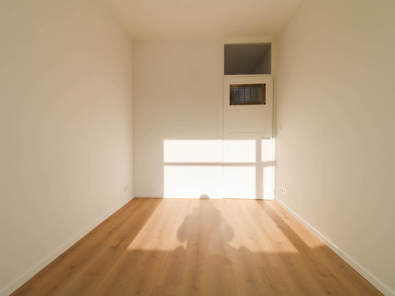 Gerenoveerd 3-kamerappartement met balkon - Afbeelding 5