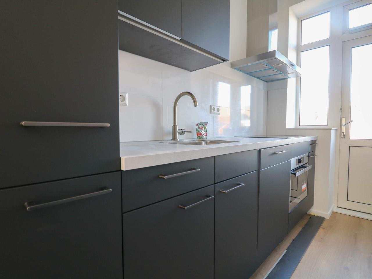 Gerenoveerd 3-kamerappartement met balkon - Afbeelding 7