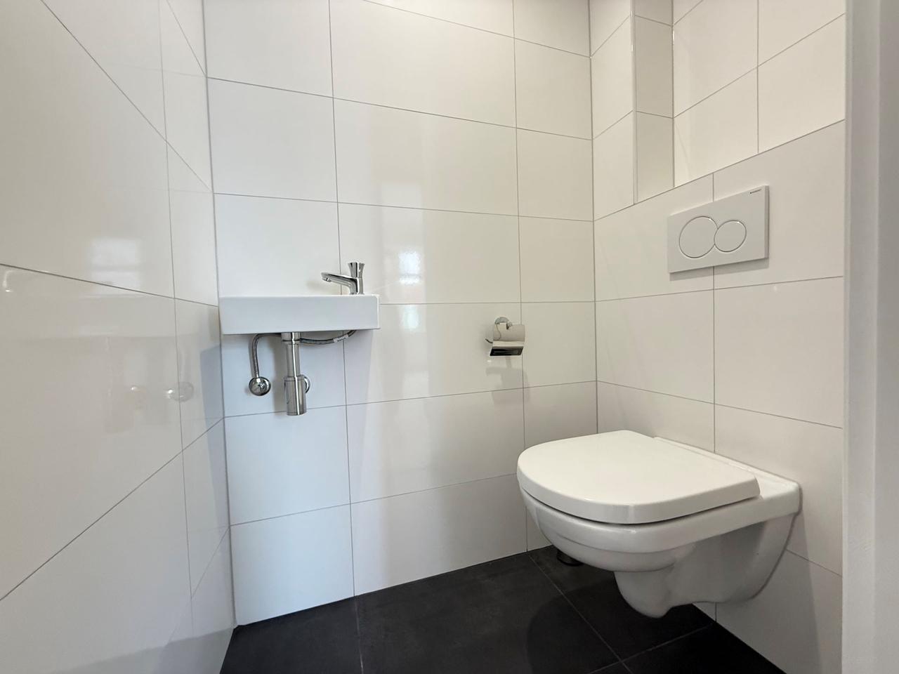 Renovated 3-room corner apartment in Leyenburg - Image 9