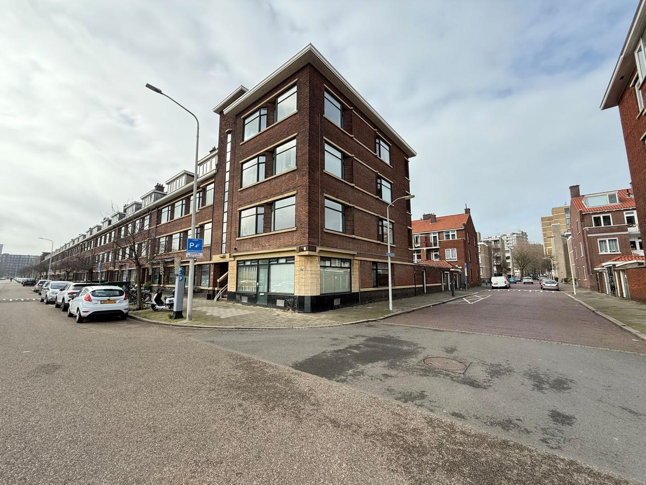 Renovated 3-room corner apartment in Leyenburg - Image 10