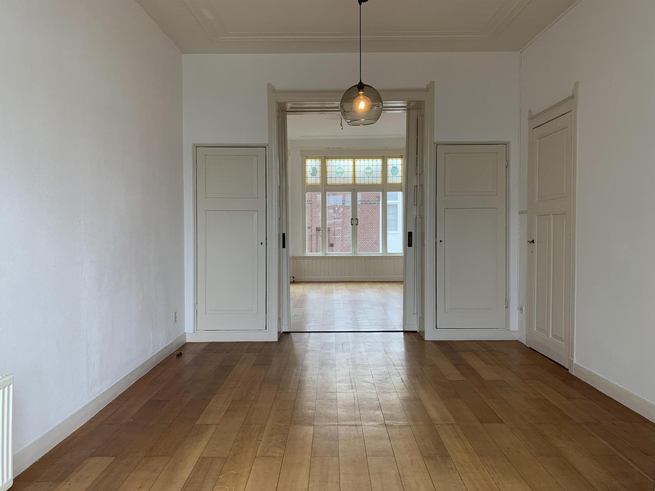 110 m² appartement met 4 slaapkamers - Afbeelding 8