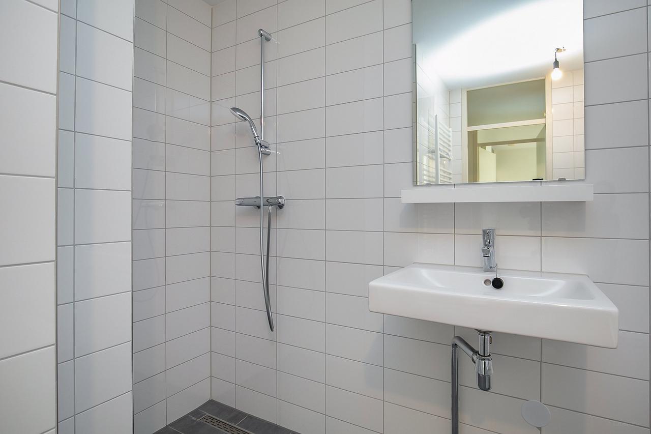 2-bedroom apartment with garden - Image 10