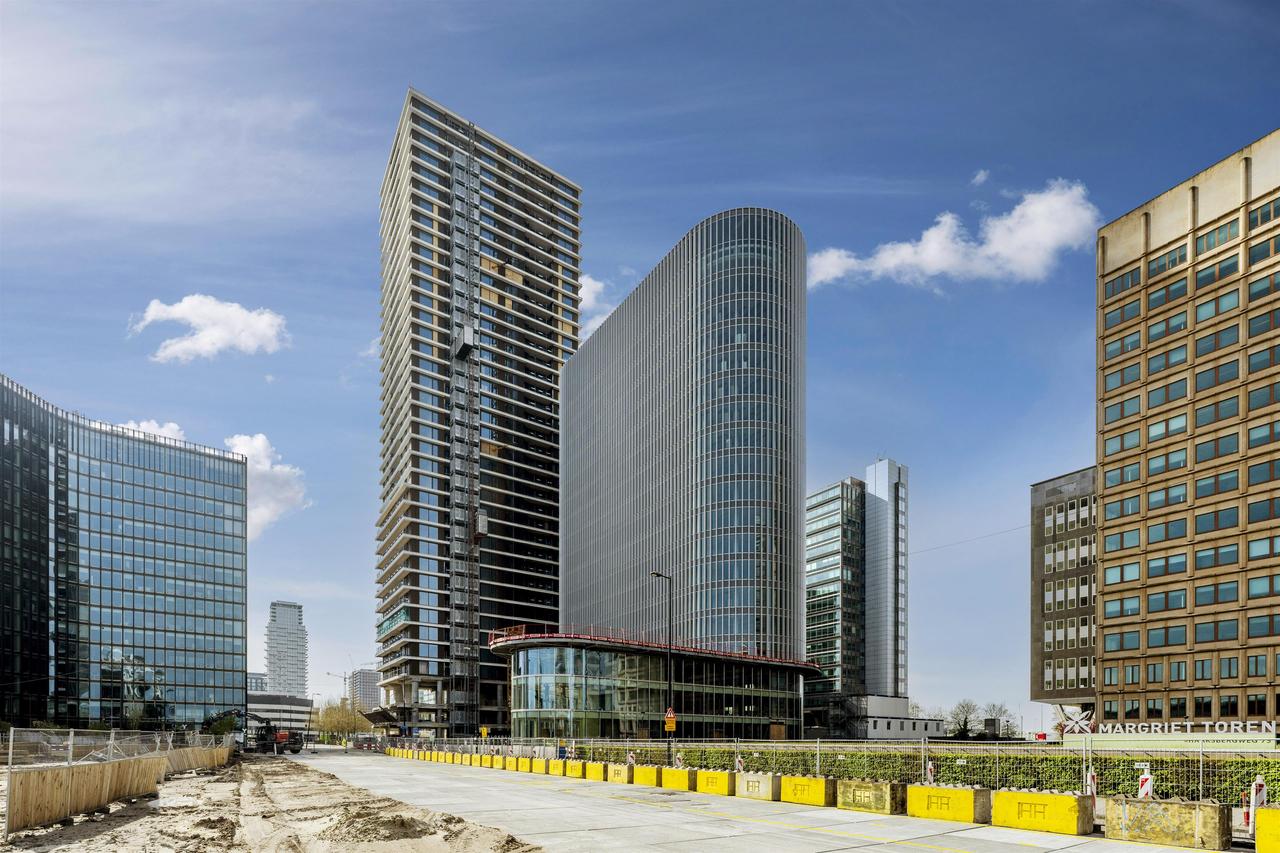 New-build 1-bedroom apartment with balcony in Zuidoost - Image 3