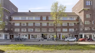Bright 75 m² apartment with balcony in Rivierenbuurt