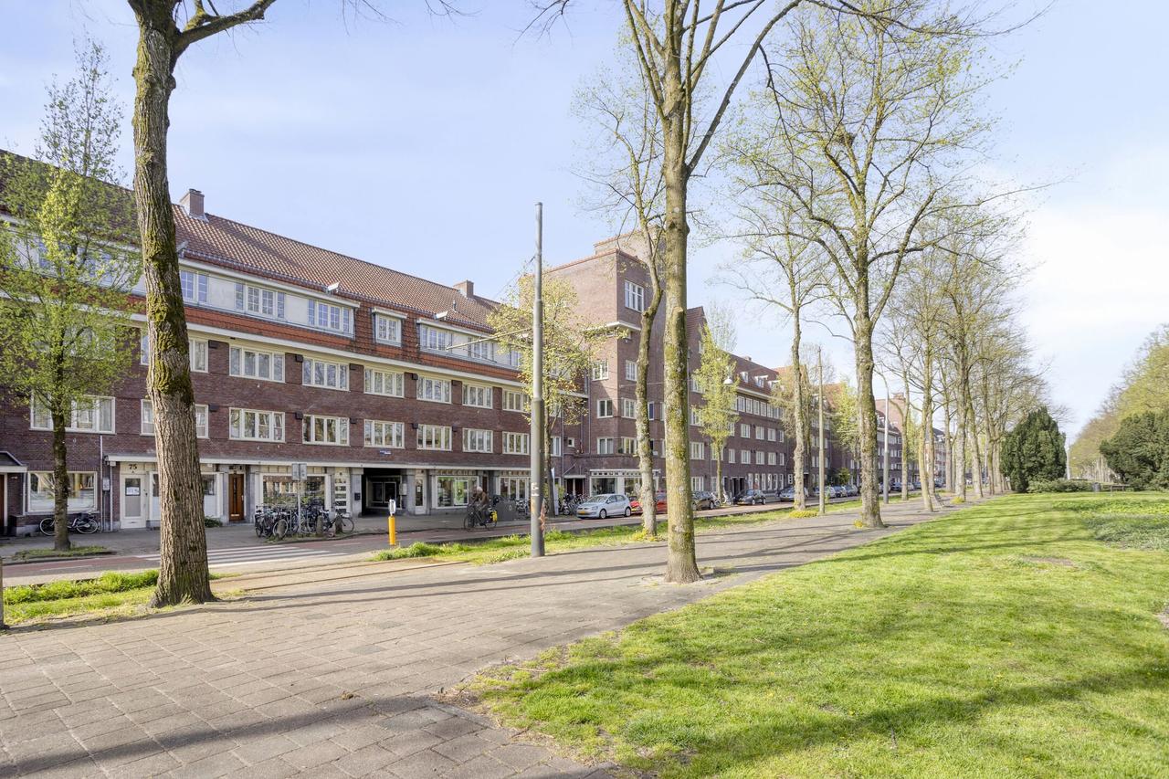 Bright 75 m² apartment with balcony in Rivierenbuurt - Image 6