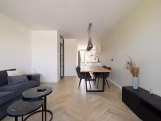 Bright 1-bedroom apartment with balcony