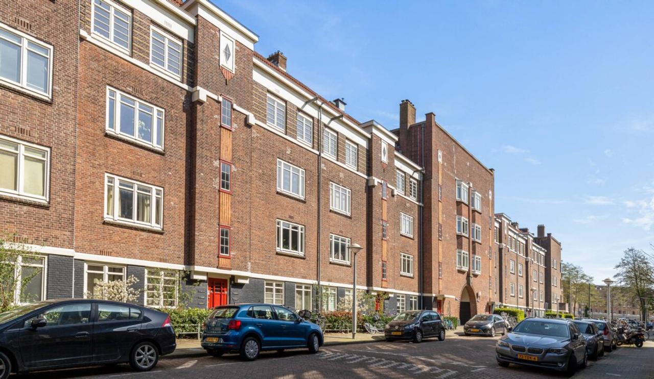 Bright 1-bedroom apartment with balcony - Image 3