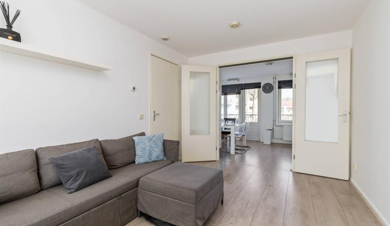 Bright 1-bedroom apartment with balcony - Image 6