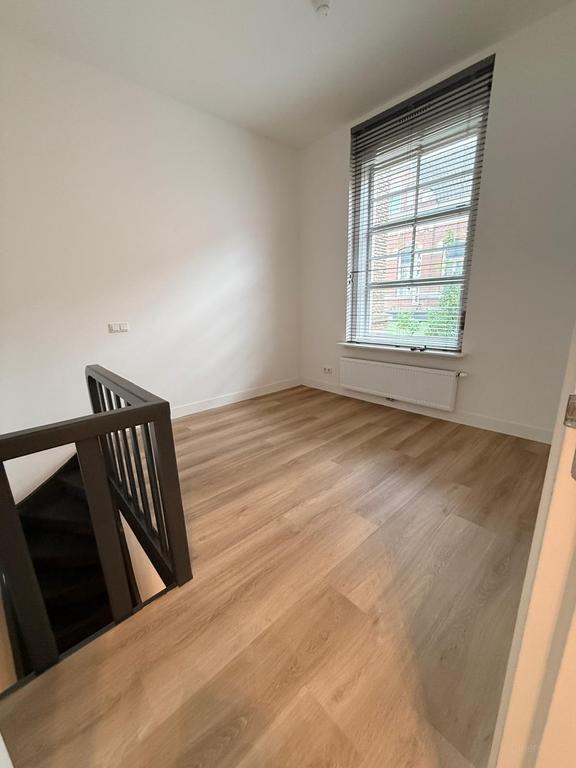 Ground floor apartment with mezzanine - Image 5