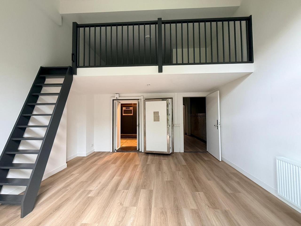 Ground floor apartment with mezzanine - Image 1
