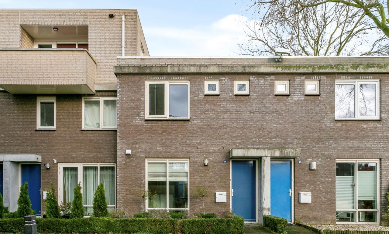 3-bedroom house with garden in Sint-Anna - Image 1