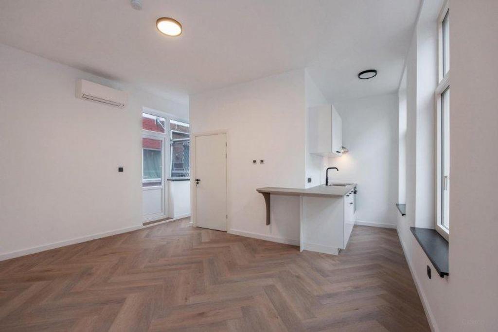 Studentenstudio met balkon en airco - Afbeelding 1