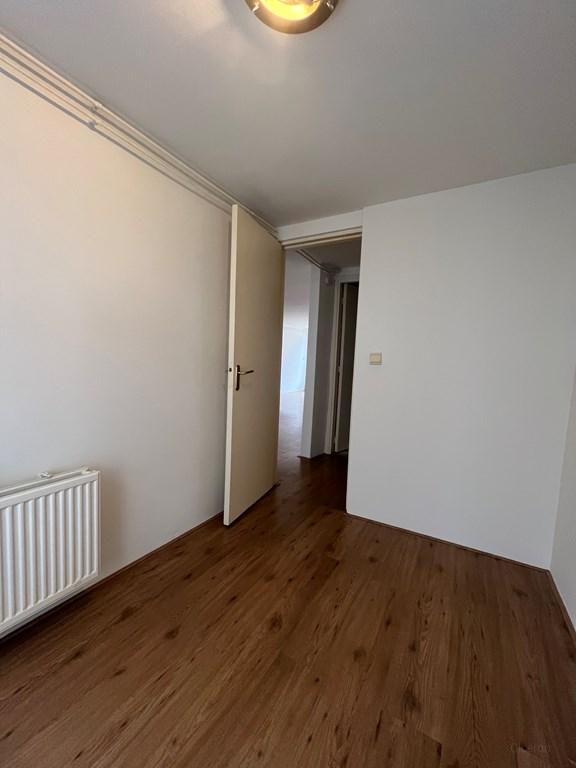 Bright 2-bedroom apartment in the Jordaan - Image 8