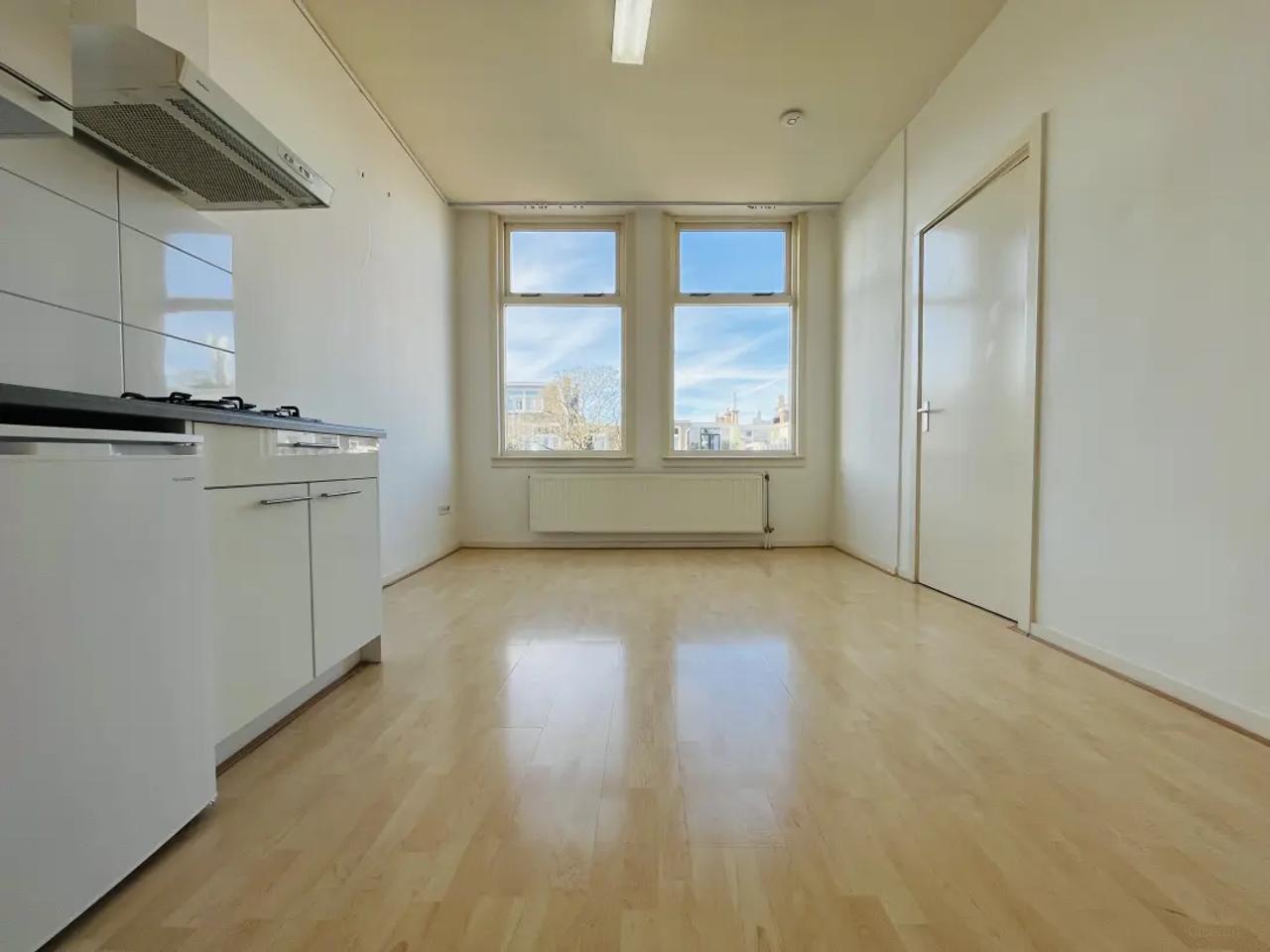 2-kamer appartement met balkon - Afbeelding 1