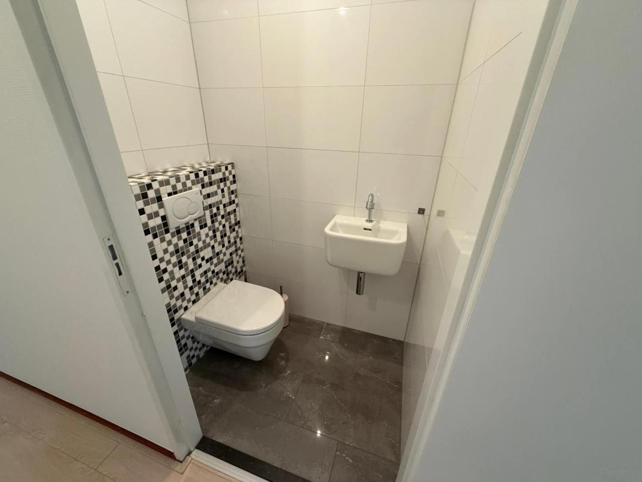 Bright 3-room apartment in Céramique with garage - Image 14