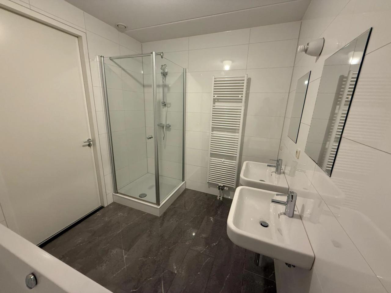Bright 3-room apartment in Céramique with garage - Image 12