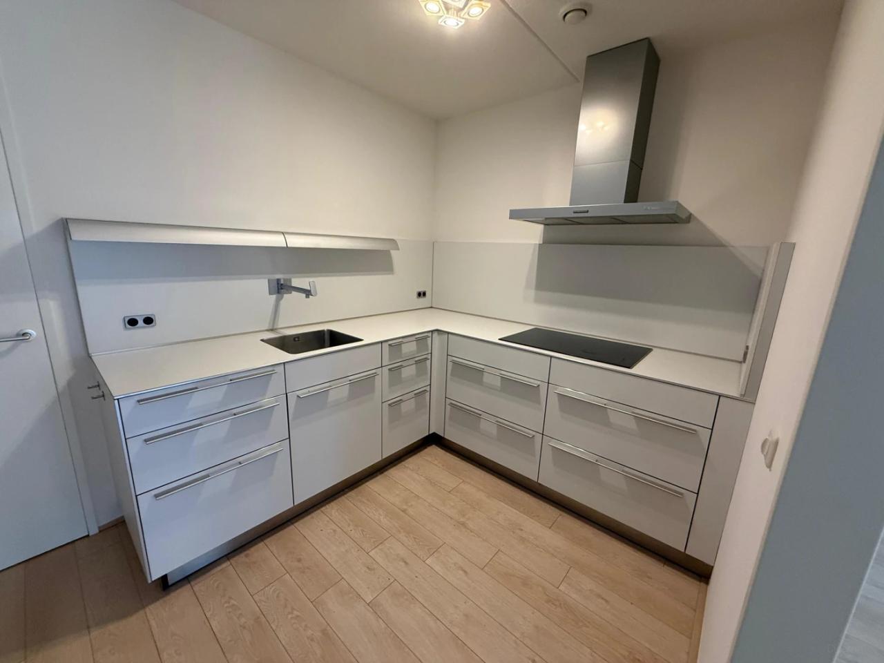 Bright 3-room apartment in Céramique with garage - Image 5