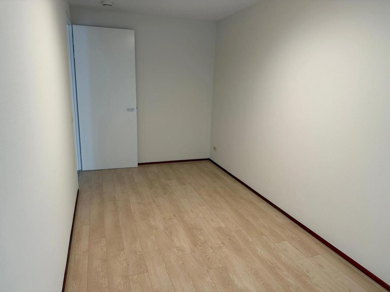 Bright 3-room apartment in Céramique with garage - Image 10