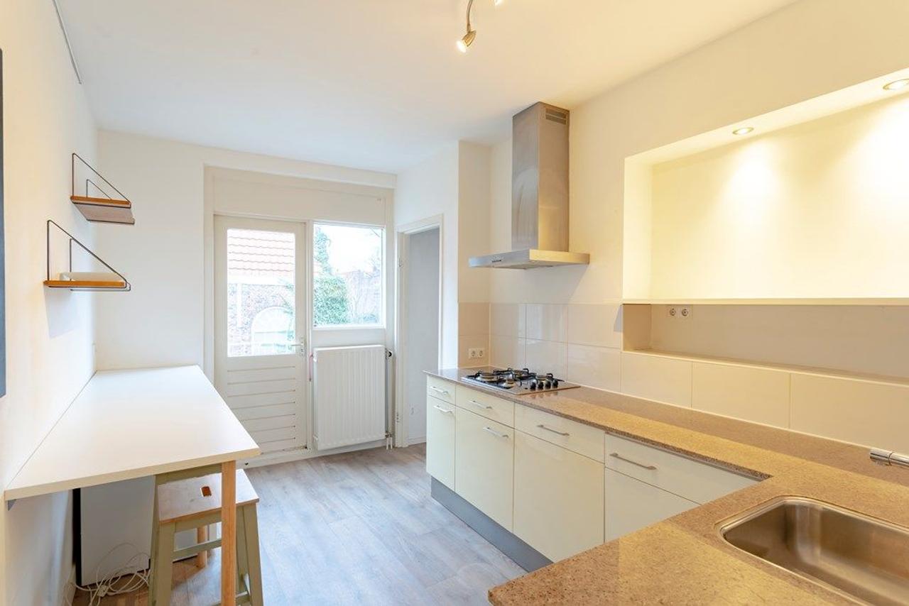 Bright Apartment in the Heart of Haarlem - Image 13