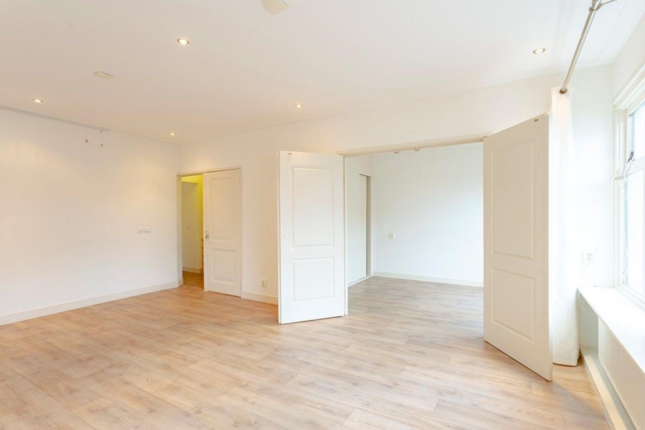 Bright Apartment in the Heart of Haarlem - Image 6