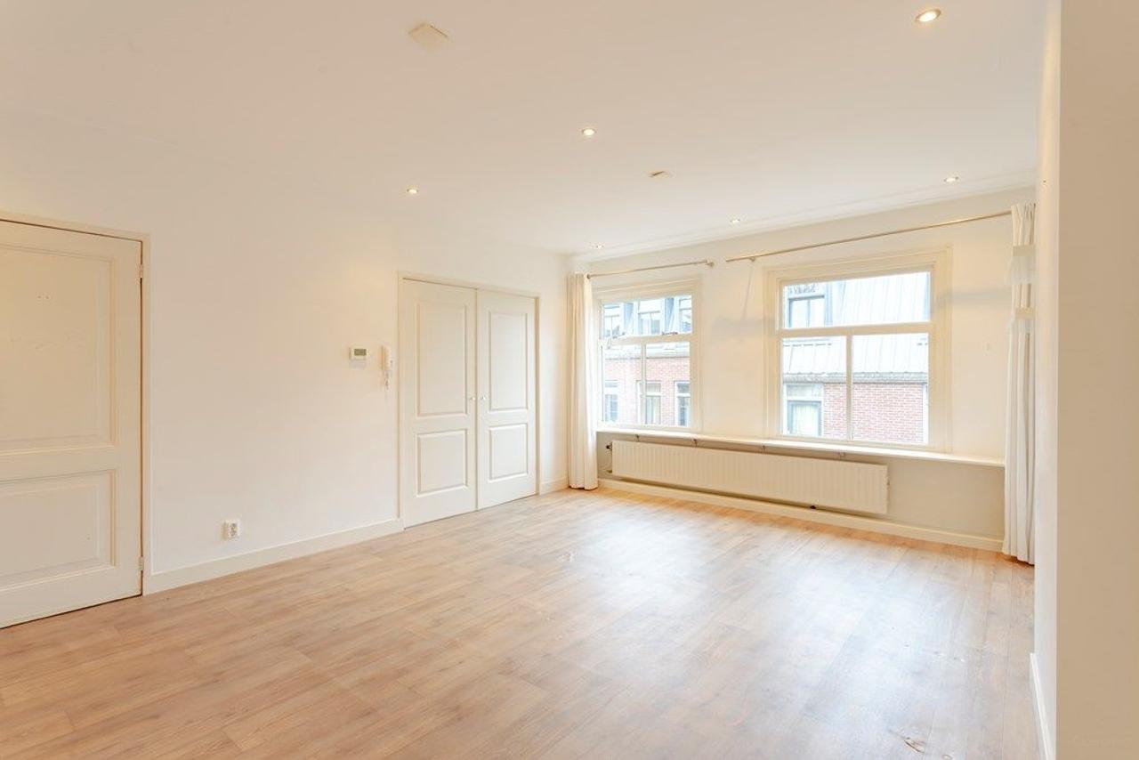 Bright Apartment in the Heart of Haarlem - Image 10