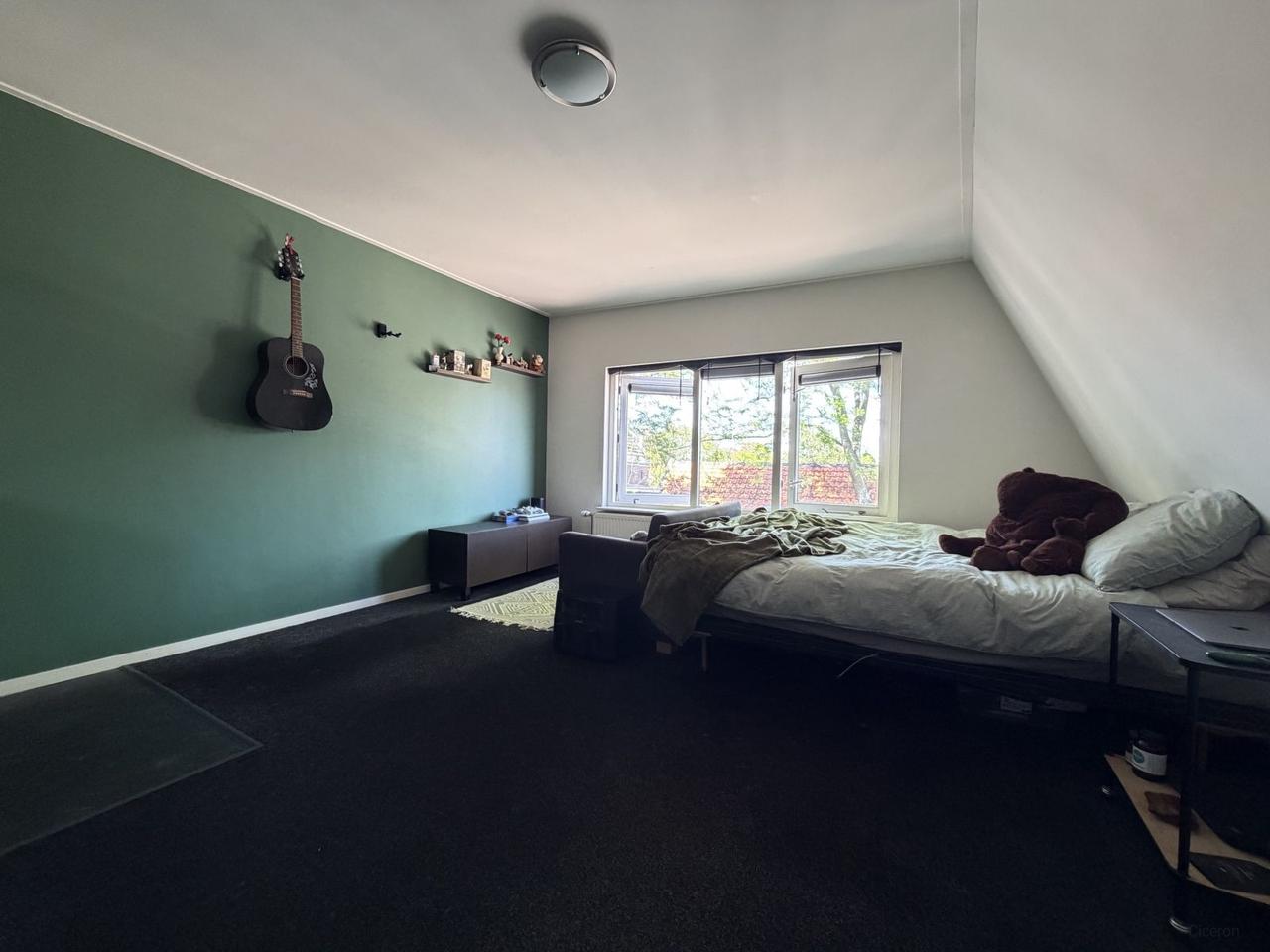 Room of 22 m² with private kitchen - Image 2