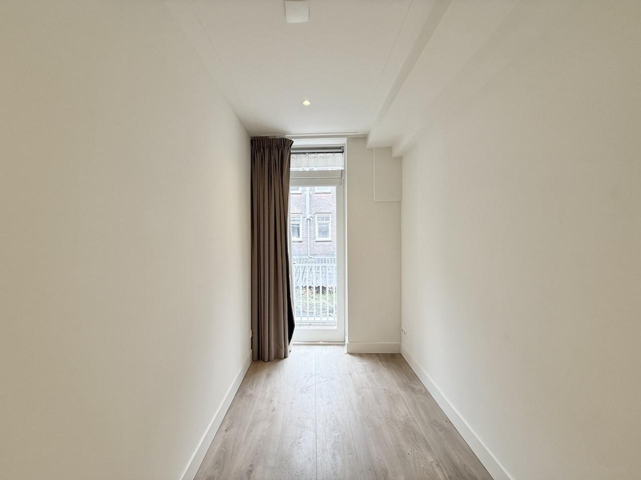 2-slaapkamer met balkon in De Pijp - Afbeelding 9