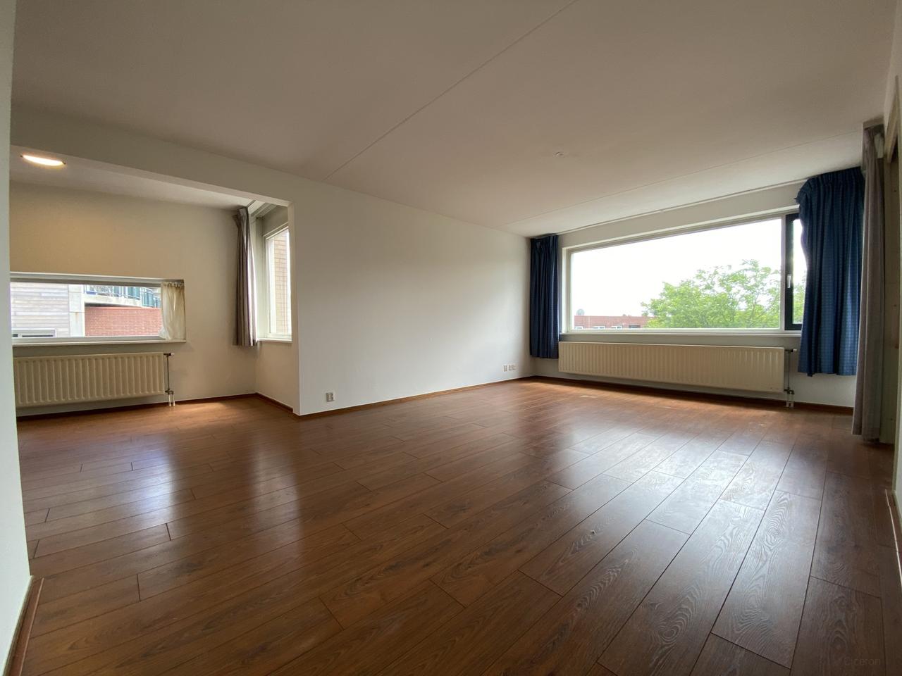 90 m² appartement met 2 balkons in centrum - Afbeelding 6