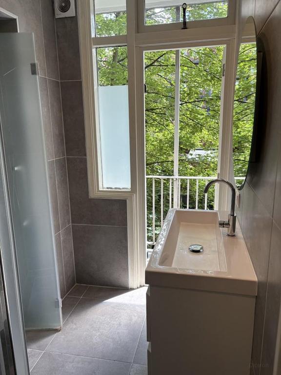 Aan de gracht met balkon in De Baarsjes - Afbeelding 4