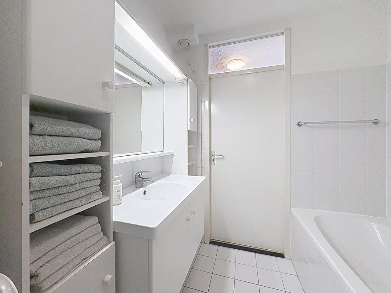 Gemeubileerd 3-kamerappartement met balkon - Afbeelding 11