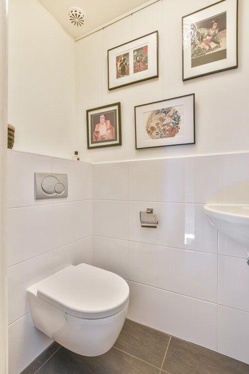 110m² upper-floor apartment with roof terrace - Image 10