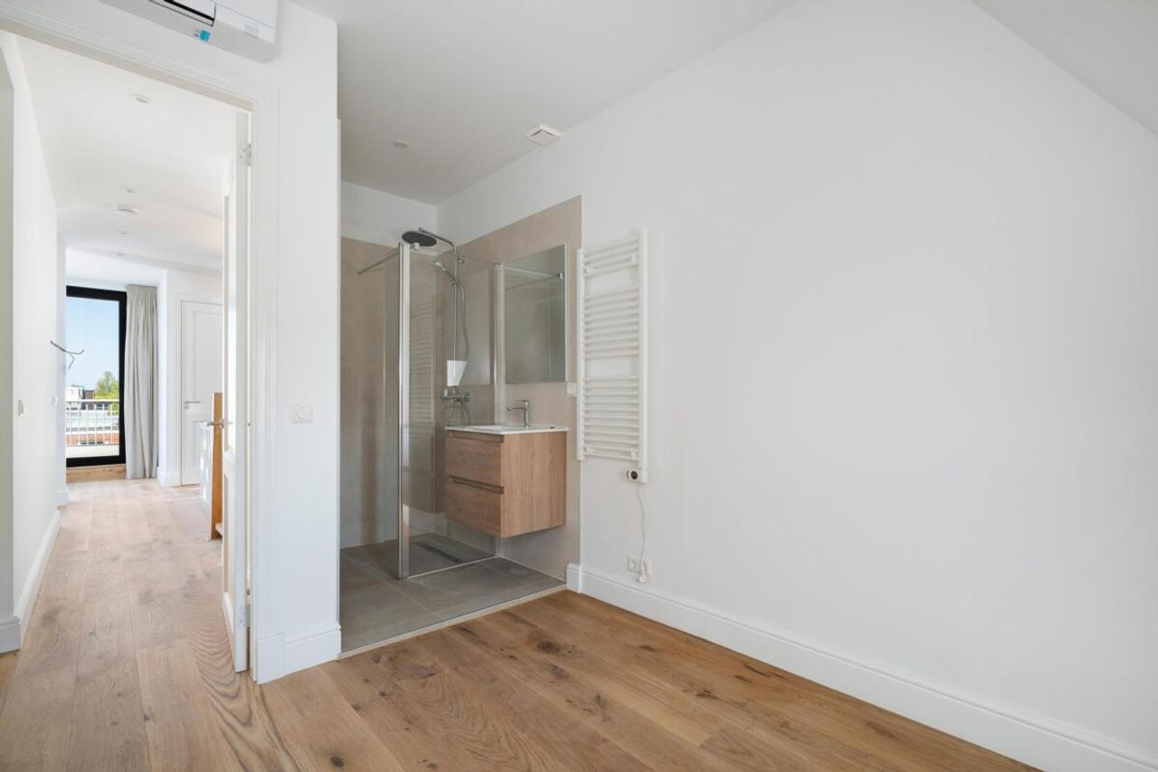 Gemeubileerd appartement met dakterras in Oud-Zuid - Afbeelding 12