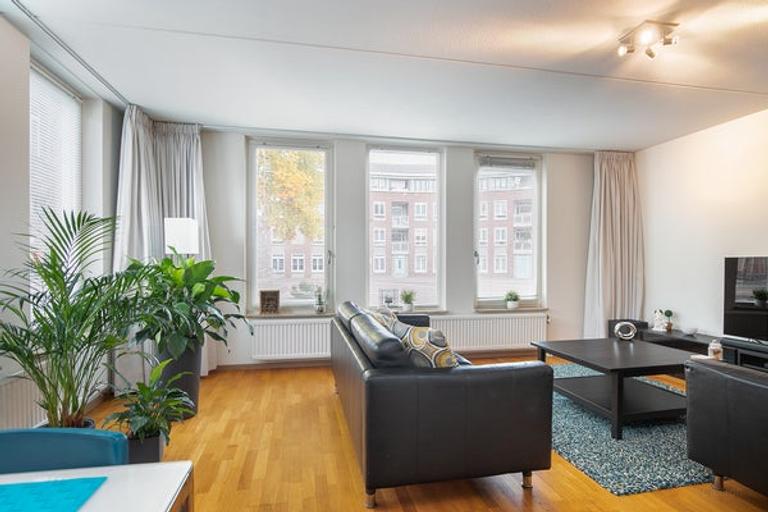 Garden apartment near Vrijthof Square - Image 5