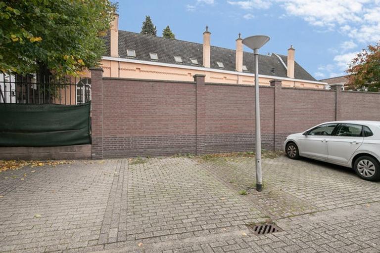 Garden apartment near Vrijthof Square - Image 24