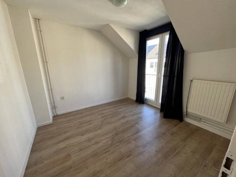 Vernieuwde tussenwoning met tuin op het zuiden in Heugem - Afbeelding 11