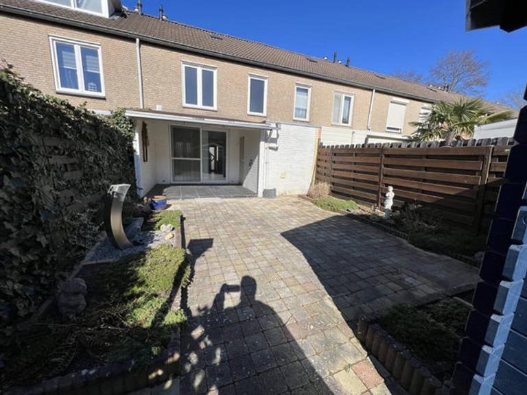 Vernieuwde tussenwoning met tuin op het zuiden in Heugem - Afbeelding 8