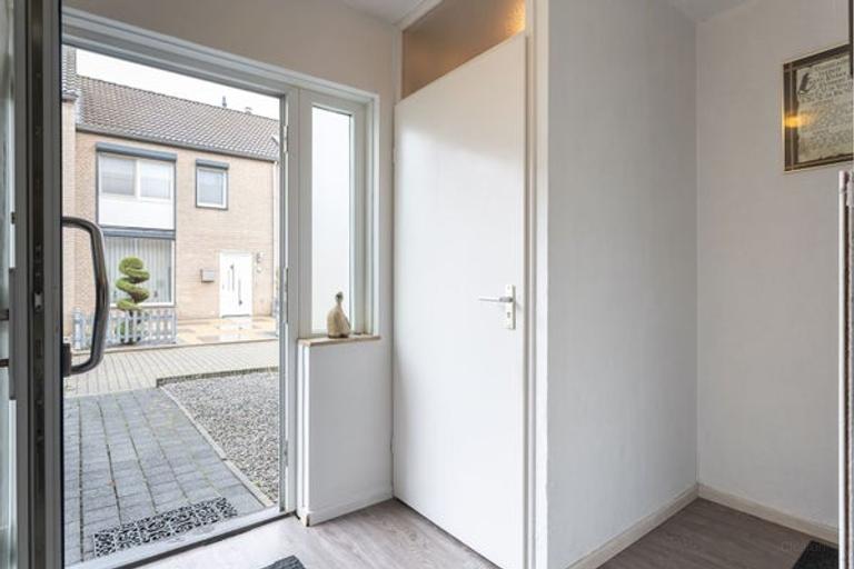 Vernieuwde tussenwoning met tuin op het zuiden in Heugem - Afbeelding 2